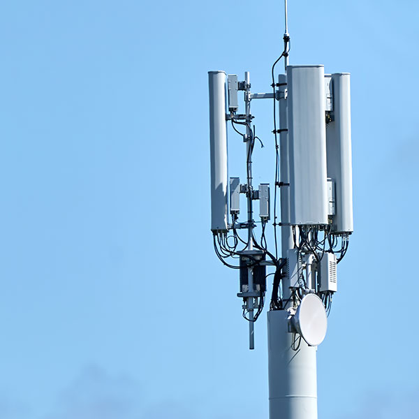 Broadband tower